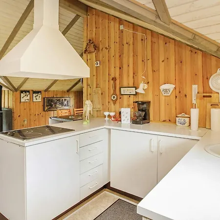 6 Person In Oksbol-by Traum